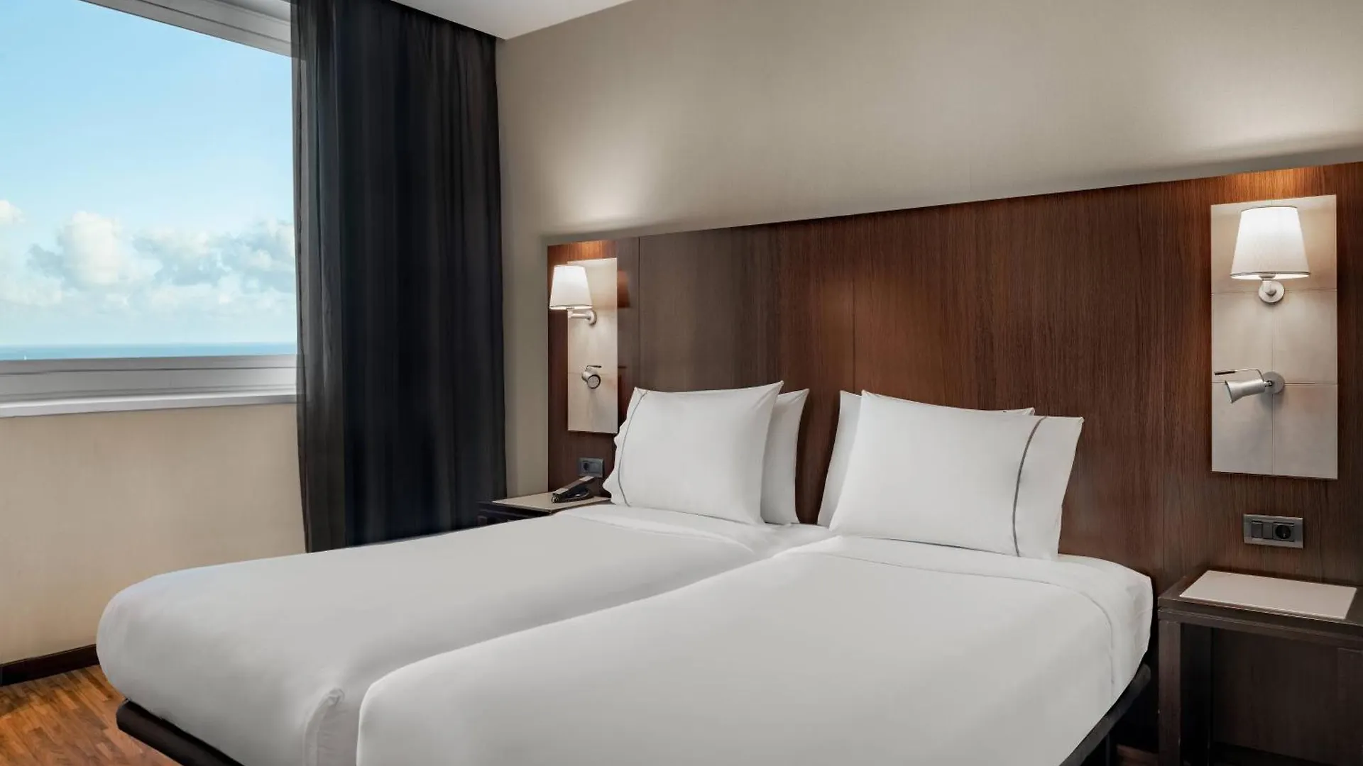 Ac Hotel Barcelona Forum By Marriott 4*,