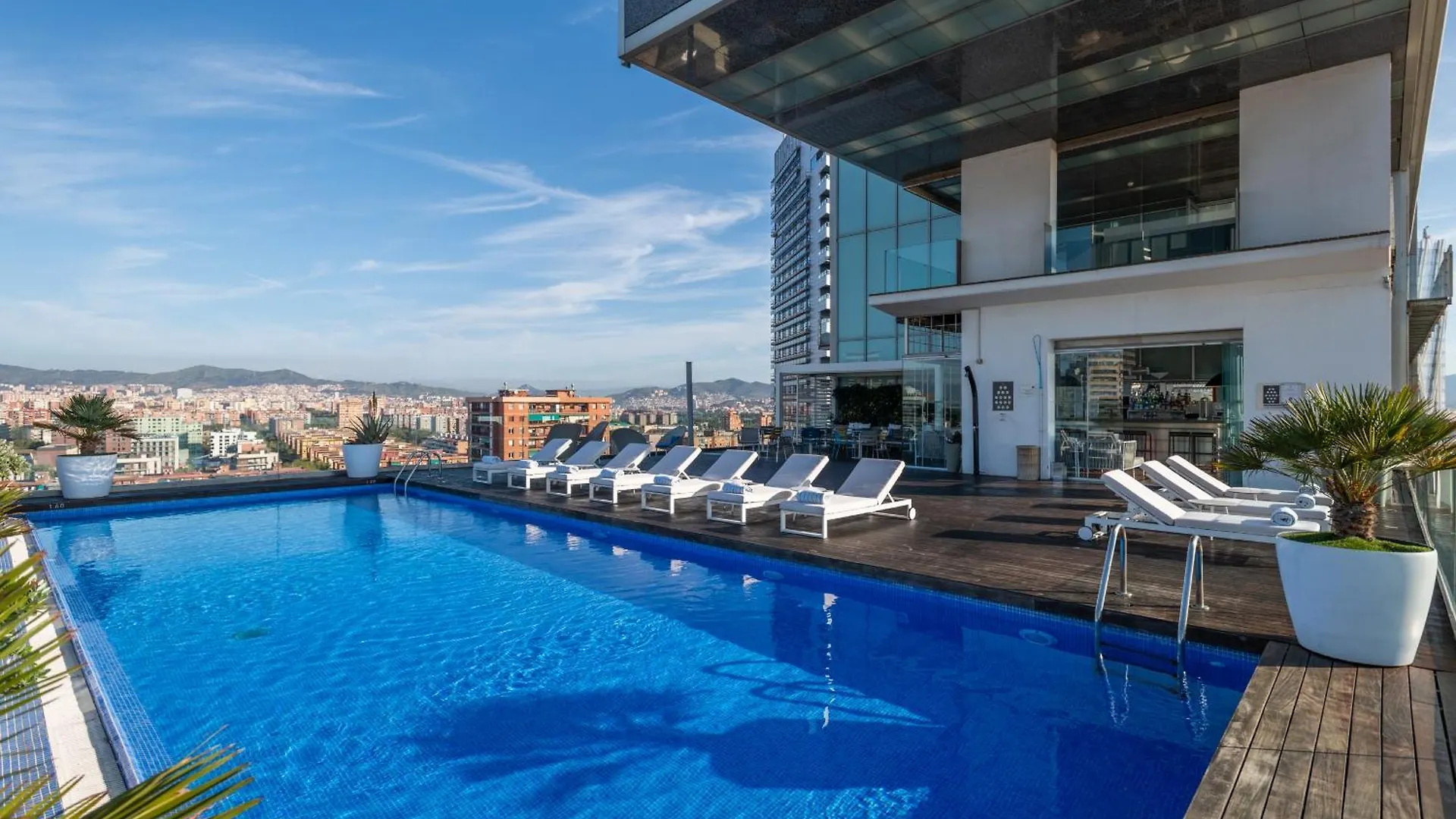 Leonardo Royal Hotel Barcelona Forum elérhetőségei